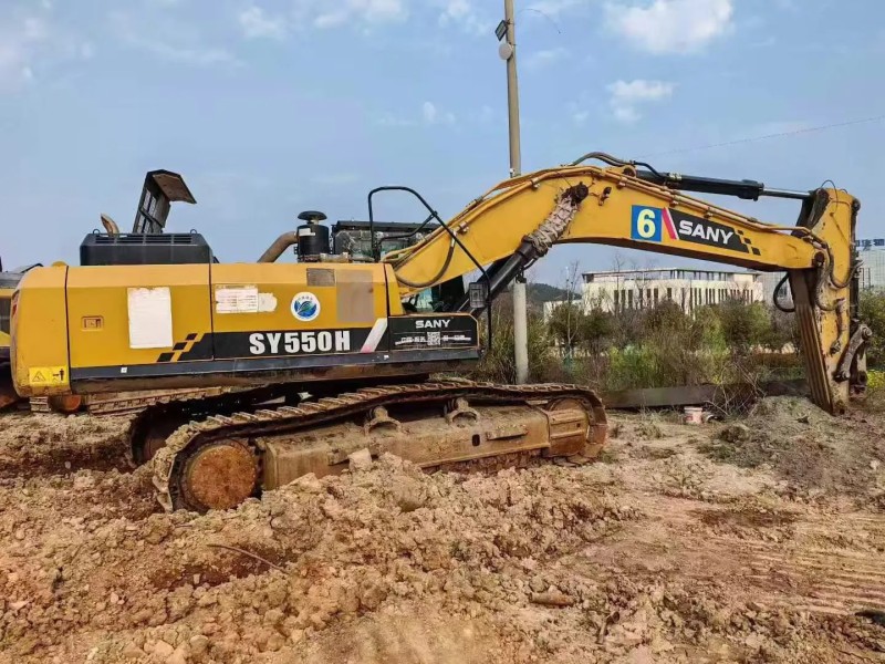[เครื่องค้อน] ในตอนท้ายของปี 2020 รถขุดขนาดใหญ่ 550H พร้อมค้อนบด 200 ตารางจริง 8200 ชั่วโมงการบดดินเครื่องเดียวสองประการ